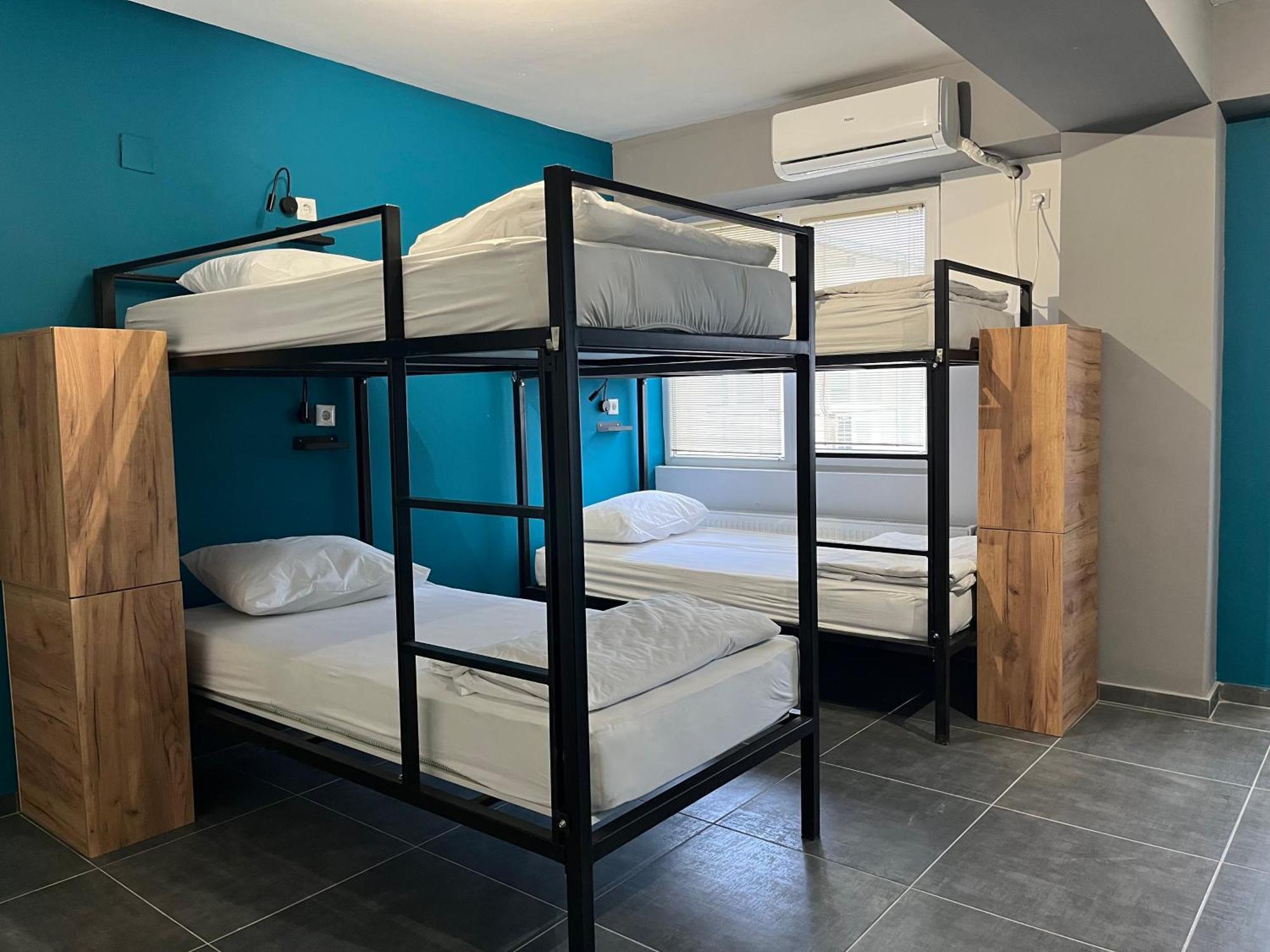 Mickitos Urban Hostel Skopje Buitenkant foto
