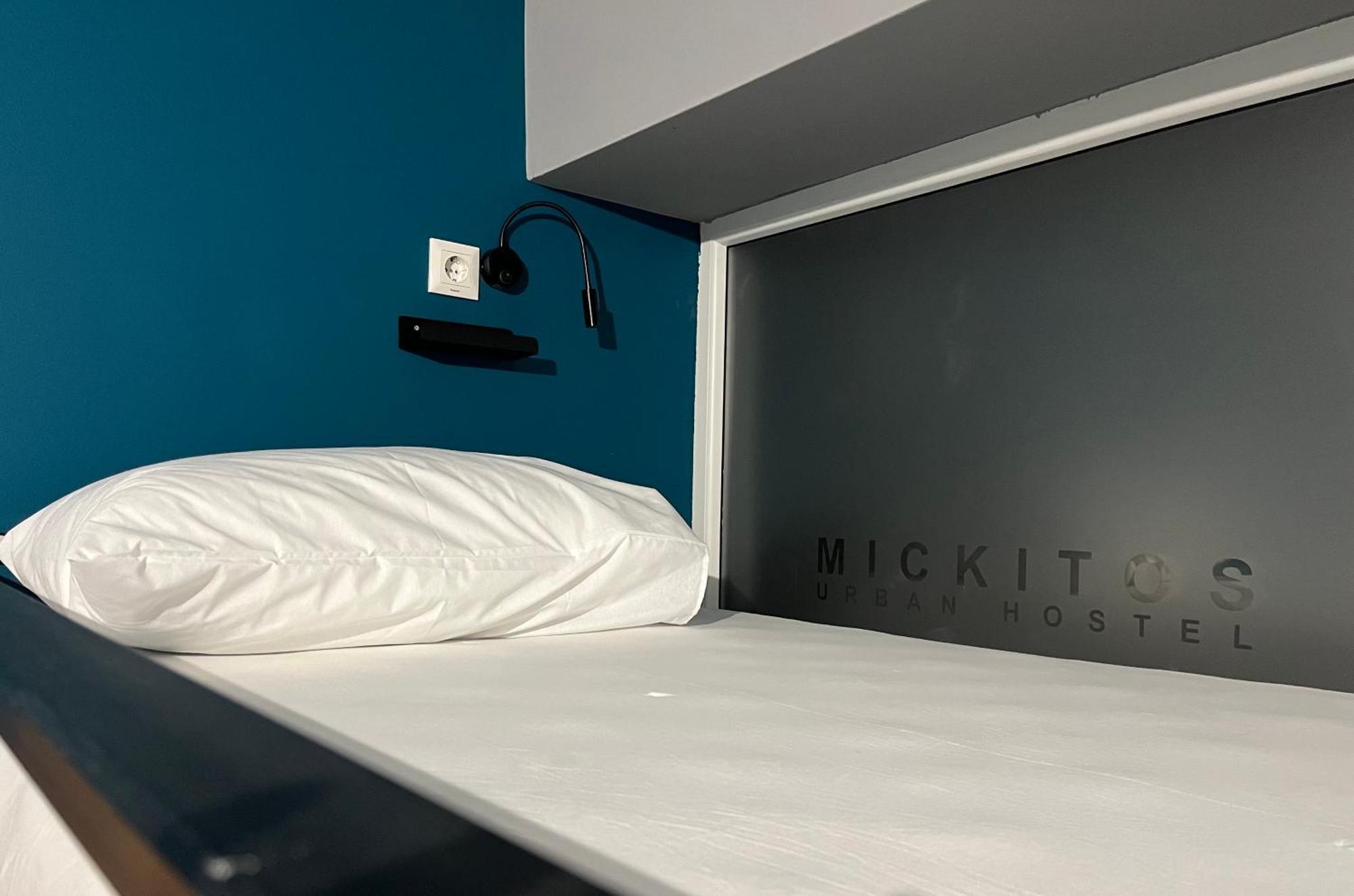 Mickitos Urban Hostel Skopje Buitenkant foto