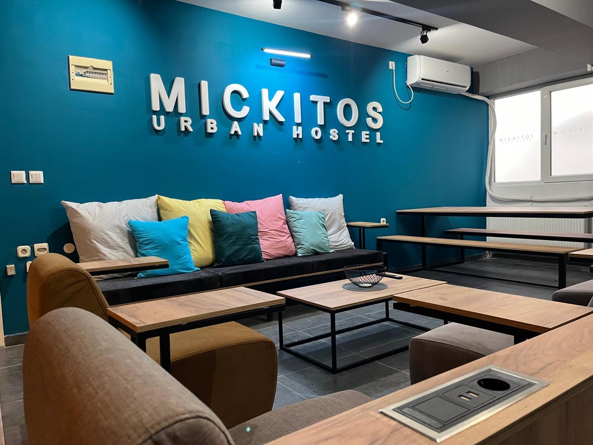 Mickitos Urban Hostel Skopje Buitenkant foto